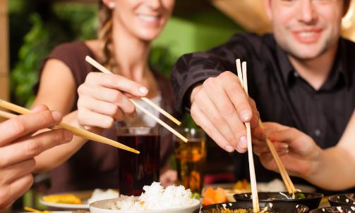 吃東西細嚼慢咽的好處揭秘 八分飽從細嚼慢咽開始