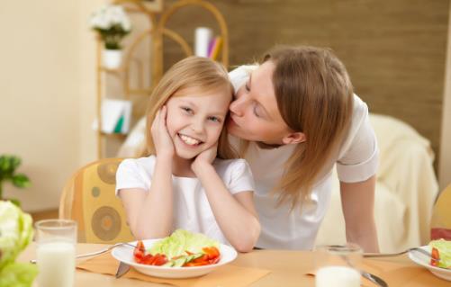 吃東西細嚼慢咽的好處揭秘 八分飽從細嚼慢咽開始