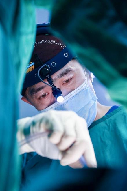 北京韓嘯醫生：為什么假體隆胸手術之后胸部疼痛