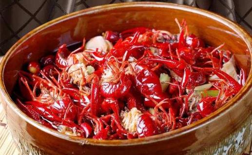 紅燒小龍蝦的3種美味做法 吃小龍蝦需要注意的問題