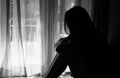 孤獨容易導(dǎo)致腦萎縮 長時間感到孤獨竟然危害如此大