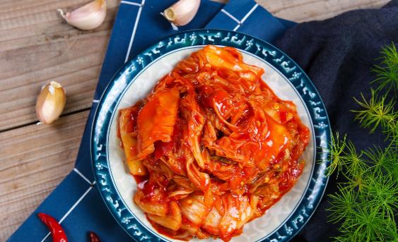 泡菜發(fā)酵時(shí)間越長亞硝酸鹽含量越低 泡菜常見的做法分享