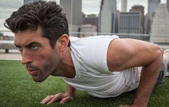 做俯臥撐的10個技巧 俯臥撐的8種練習方式