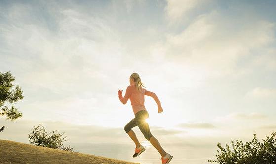 在跑步時(shí)要注意五個(gè)小細(xì)節(jié) 錯(cuò)誤跑姿讓你小腿變粗