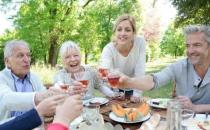 老人補(bǔ)鈣可以常吃的食物 日常補(bǔ)鈣過度對身體也有危害