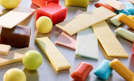 嚼口香糖能夠緩解注意力 經常嚼口香糖對身體的利與弊 