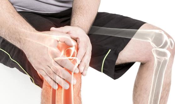 減輕膝蓋疼痛的有效方法 中醫有小妙招治療關節炎