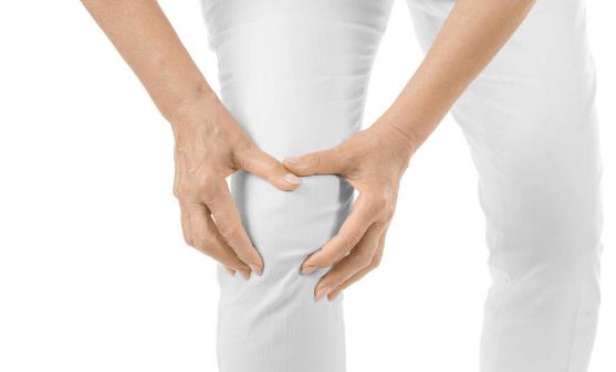 減輕膝蓋疼痛的有效方法 中醫有小妙招治療關節炎