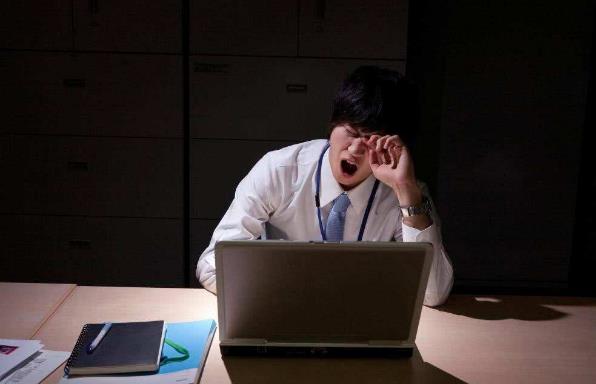 長期上夜班，算是熬夜嗎？聽聽醫生說熬夜的正確說法