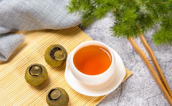 隔夜茶究竟還能不能喝 隔夜茶的危害只局限于變質(zhì)的茶