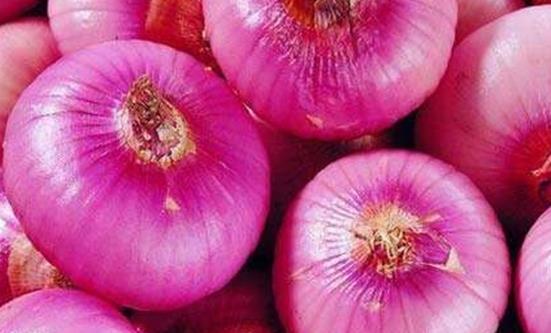 洋蔥汁的功效與作用 洋蔥的營養新吃法