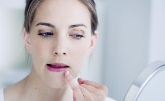 下巴長痘痘怎么辦 祛痘小竅門