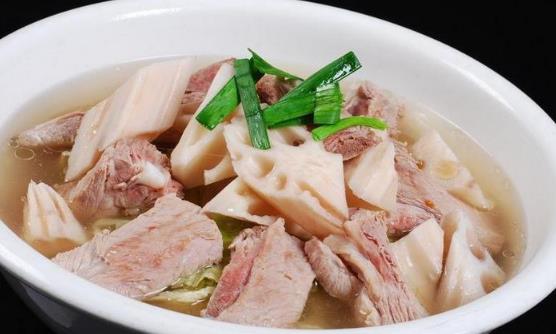 蓮藕華而樸實(shí)營養(yǎng)高 蓮藕燉排骨無疑是天作之合