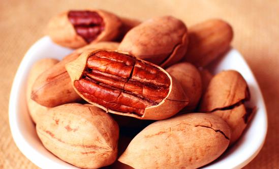 碧根果的功效與作用 食用碧根果不能口無遮攔