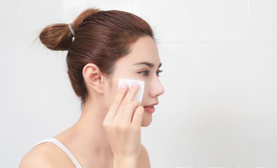 怎樣完美卸掉眼妝 眼妝需要選用專用卸妝產品