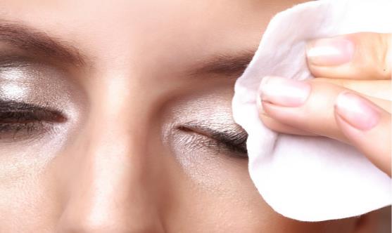 怎樣完美卸掉眼妝 眼妝需要選用專用卸妝產品