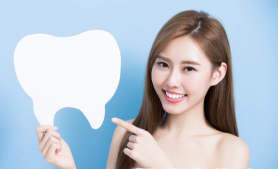 吃個(gè)不停,如何保護(hù)牙齒?