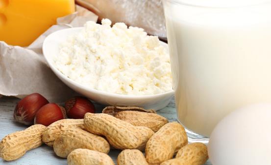 用吃來緩解感冒 少吃多餐及時補水