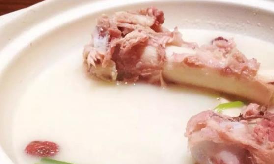 喝骨頭湯補鈣靠不住 孕婦補鈣容易陷入的三大大誤區