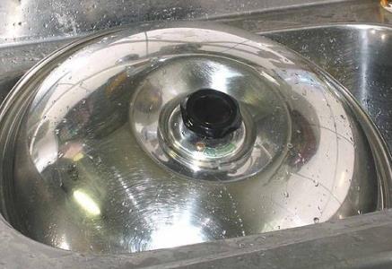 廚房去油漬的小妙招 小蘇打粉去油漬便宜又好用