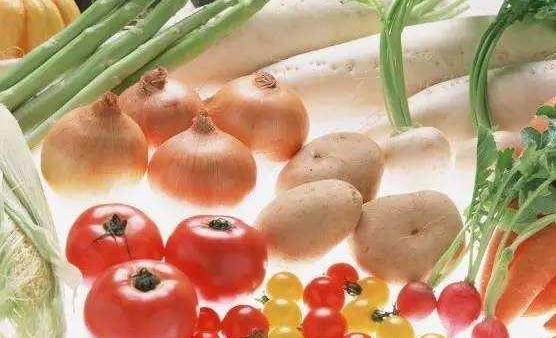 冰箱保存蔬菜 洗干凈后再放冰箱會(huì)更好