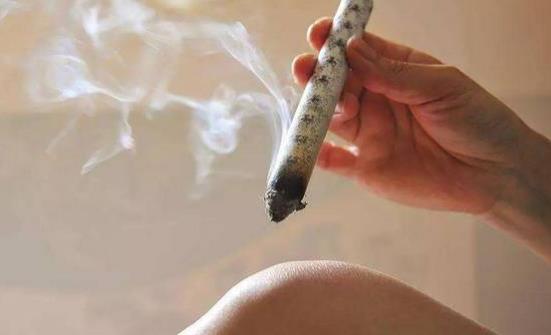 杜仲花生煲雞腳湯補陽氣 推薦生活中可以升養陽氣的方法