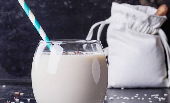 六種如同服毒的喝奶方式 牛奶適合的8類人群