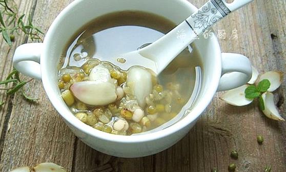 中藥緩解失眠 四大食物教你調(diào)理失眠