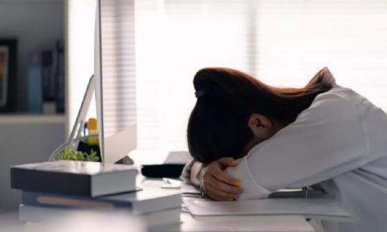 午睡能振奮精神增強(qiáng)記憶力