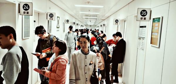 西安蓮湖天頤堂中醫(yī)醫(yī)院溫馨提示，學(xué)一點(diǎn)中醫(yī)，讓生活更美好。