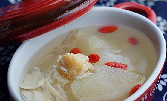 中藥用來熬湯改善睡眠 六款滋補(bǔ)養(yǎng)生的安神湯