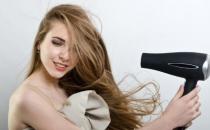 ?吹風機里纏入了頭發怎樣清理 如何用吹風機正確吹發