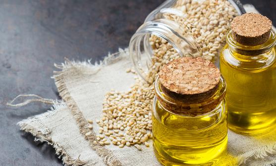 芝麻油的10大功效與作用 不僅滋潤皮膚而且可祛斑