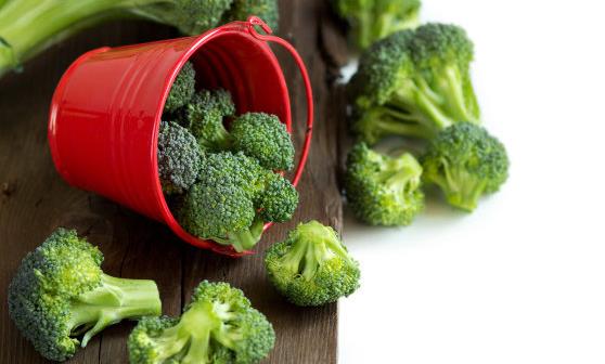 西蘭花被譽(yù)為蔬菜皇冠 西蘭花的功效與作用