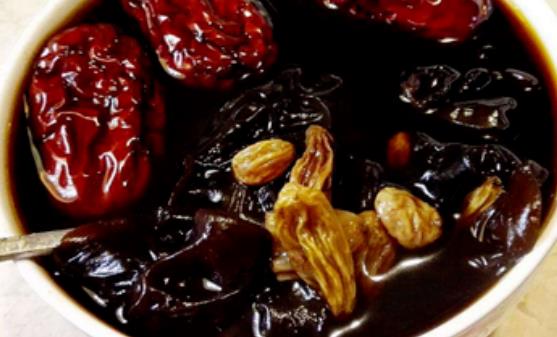 女性要輕松度過月經(jīng)期 應多食用8款食譜