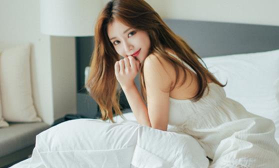 最流行的豐胸方法 所有的女人都能夠挺起胸來(lái)