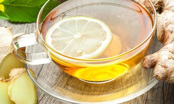 檸檬切片泡水喝清香怡人好處多 檸檬水的制作妙招