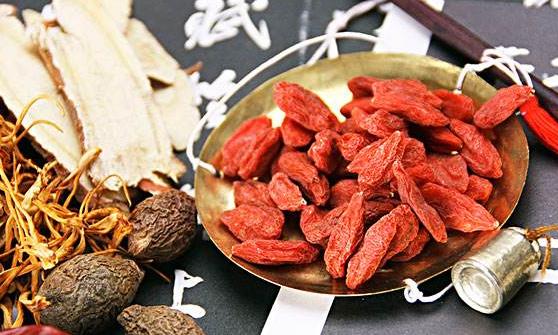 飲酒過度對肝臟腸胃造成損害 老中醫提供的解酒方