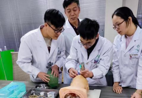 南寧東大肛腸醫(yī)院怎么樣？收費貴嗎？平價醫(yī)院效果好