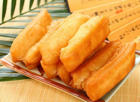 炸油條的面是用冷水還是熱水和面 炸油條的面要醒多長時間