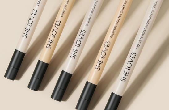 ?遮瑕筆和粉餅哪個應該先用 遮瑕筆怎么遮黑眼圈