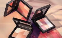 腮紅是在散粉前還是散粉后 腮紅過期了還能用嗎